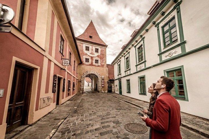 Visita autoguiada de Cesky Krumlov desde rosas a ríos y la realeza