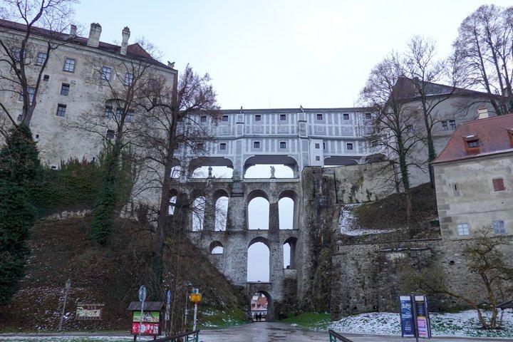 Visita autoguiada de Cesky Krumlov desde rosas a ríos y la realeza