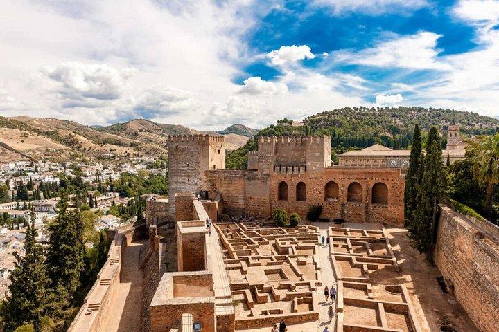 Visita guiada privada completa à Alhambra e ao Generalife