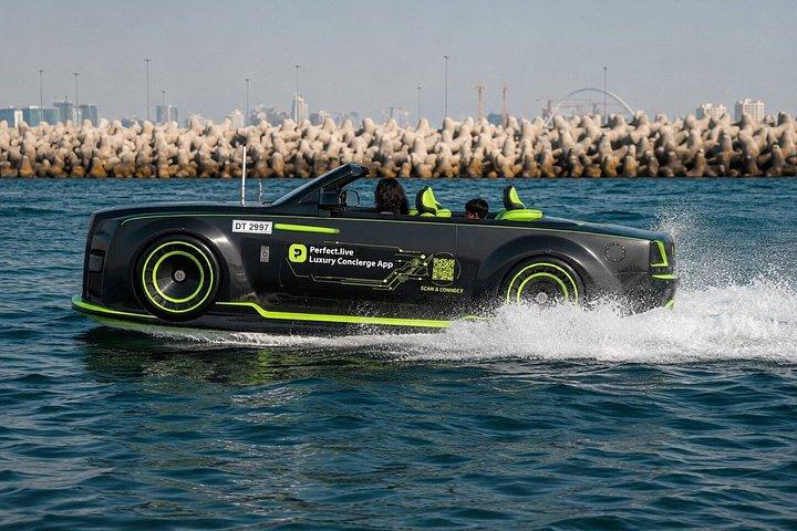 ドバイ島マリーナプライベートジェットボートアクティビティ