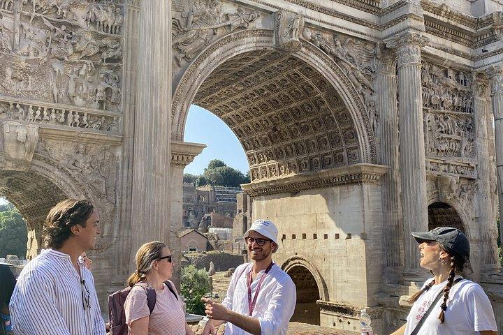 真実の口からコロッセオへローマ古代都市ツアー