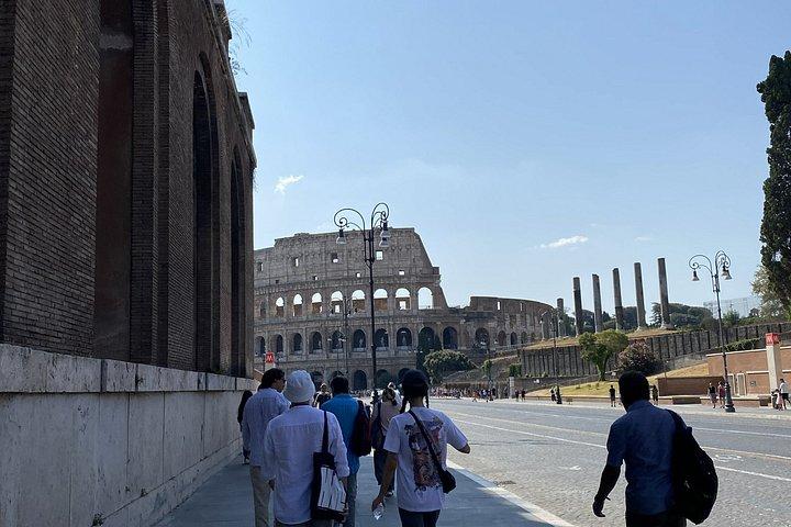 真実の口からコロッセオへローマ古代都市ツアー