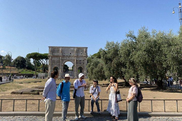真実の口からコロッセオへローマ古代都市ツアー
