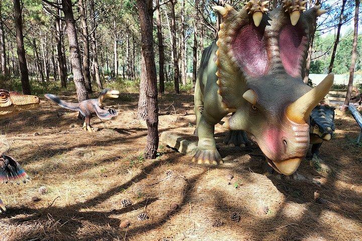 リスボン発恐竜とブリコポリスのテーマパーク半日旅行