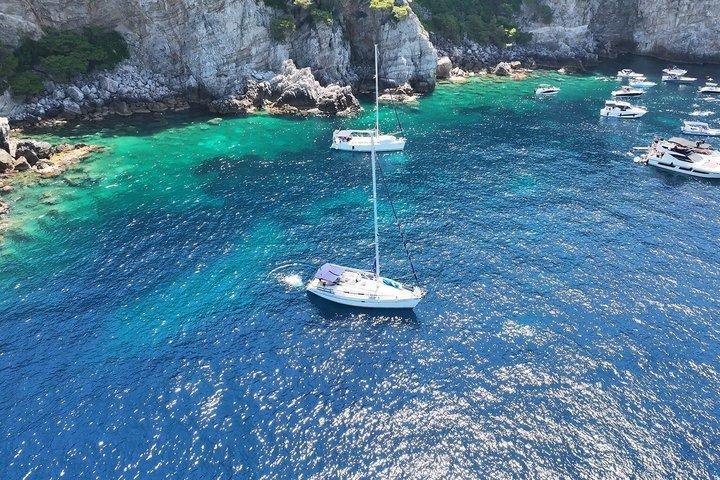 ドゥブロヴニク：エラフィティ諸島への終日小グループセイルボートツアー