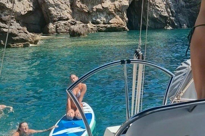 ドゥブロヴニク：エラフィティ諸島への終日小グループセイルボートツアー