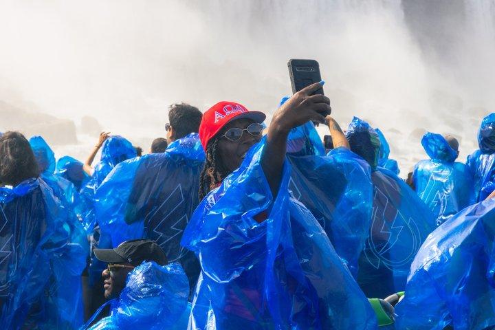 Niagara Falls American and Canadian 1 Day Tour W / Maid Boat Ride