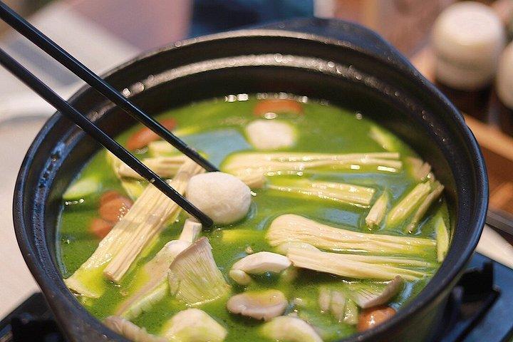 雲南省と成都の麗江シャングリラとパンダを巡る12日間ツアー