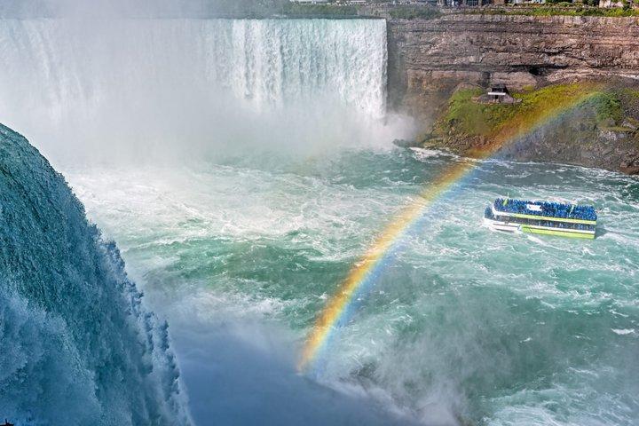 Ultimate Niagara Falls USA Tour con paseo en barco, cueva y recogida en el hotel