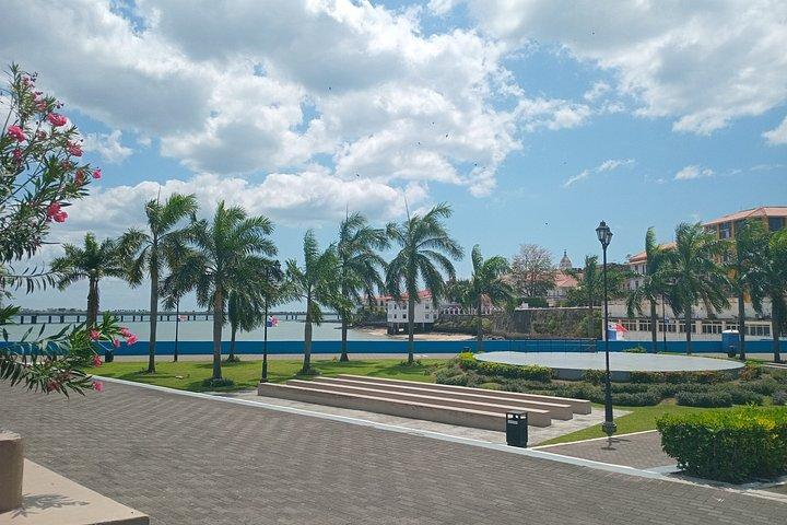 クルーズターミナルAMADOR : パナマ運河遺産と旧ゾーン
