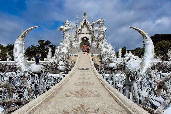 Chiang Mai to Chiang Rai Temples Lalita Cafe Longneck Village