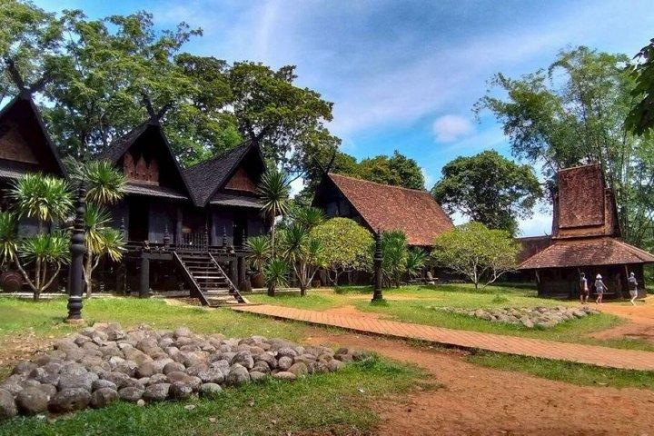Chiang Mai to Chiang Rai Temples Lalita Cafe Longneck Village
