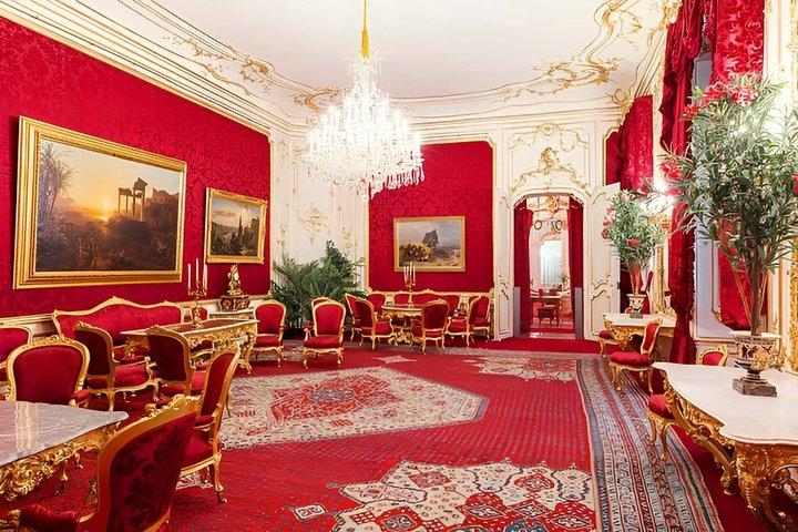 Col Sissi avec le château de Schönbrunn et le musée du mobilier Sissi