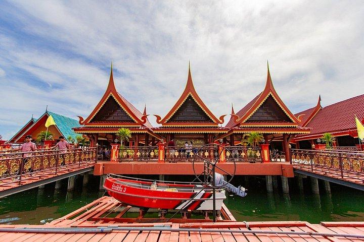 Phi Phi James Bond 2 Days 1 Night Catamaran Tour from Phuket