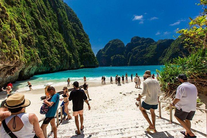 Phi Phi James Bond 2 Days 1 Night Catamaran Tour from Phuket