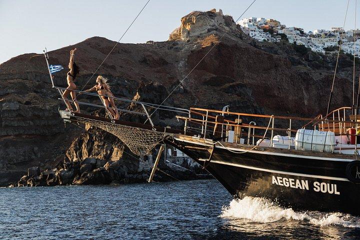 Santorini Volcanic Sunset Cruise