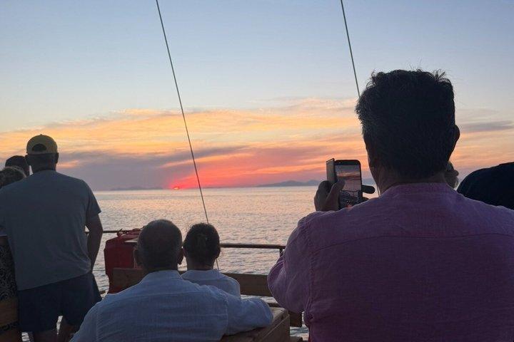 Santorini Volcanic Sunset Cruise