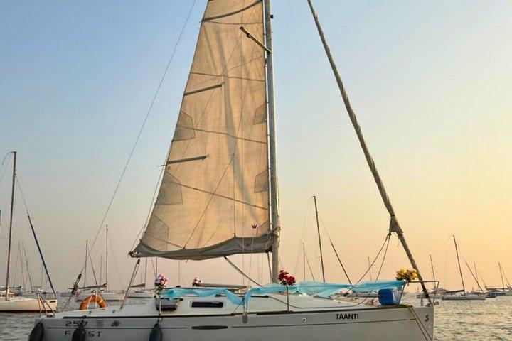Private Mumbai Harbour Sailing from Gateway of India on Sail Boat