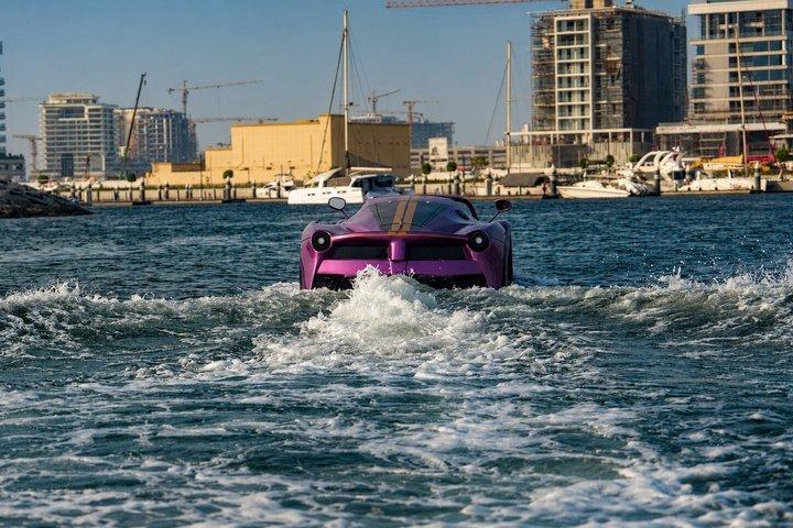 ドバイ島マリーナプライベートジェットボートアクティビティ