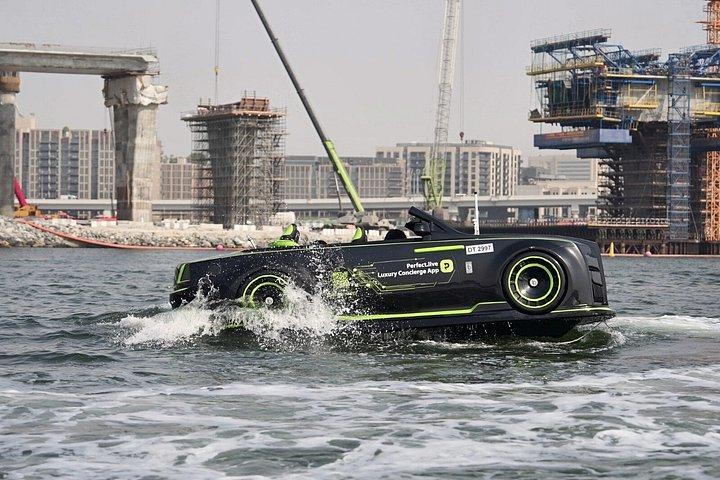 ドバイ島マリーナプライベートジェットボートアクティビティ