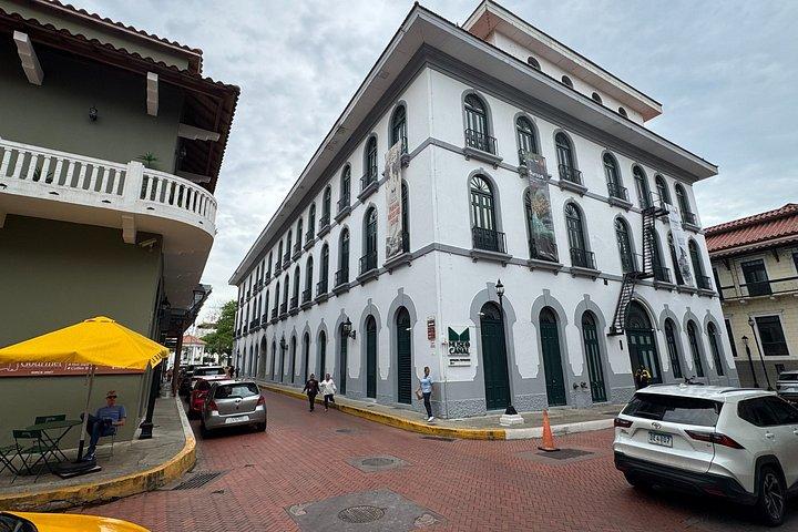 クルーズターミナルAMADOR : パナマ運河遺産と旧ゾーン