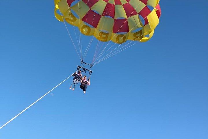 フルガダの紅海上空パラセーリングアドベンチャー