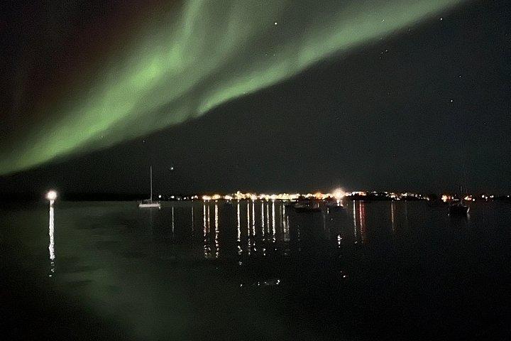 Aurora Hunting Tour in Yellowknife — Shared Bus