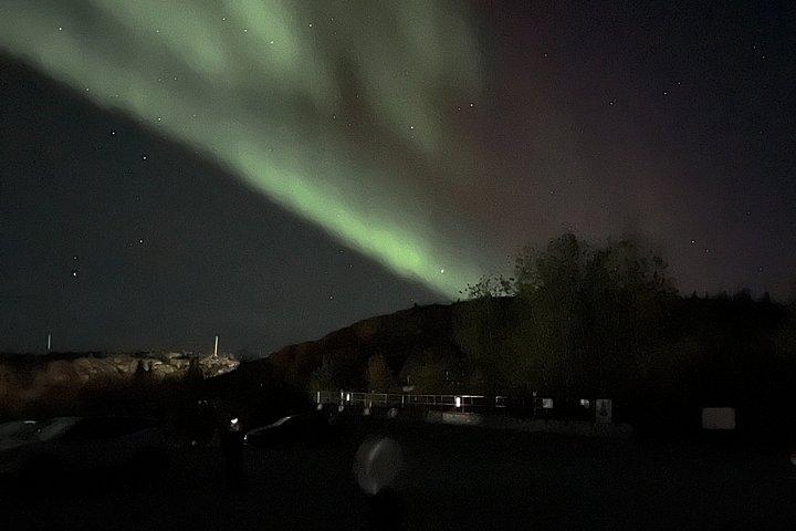 Aurora Hunting Tour in Yellowknife — Shared Bus