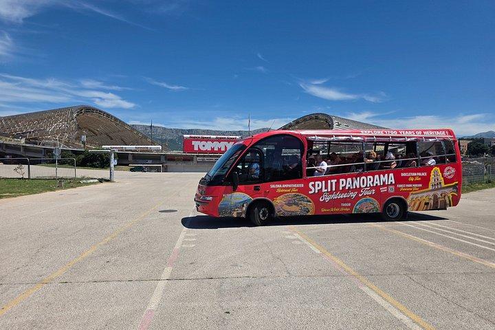 Split Panoramic Sightseeing Bus Tour with Audio Guide