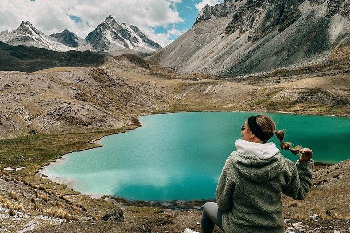Hike to the 7 Lakes of Ausangate Snowy Ausangate