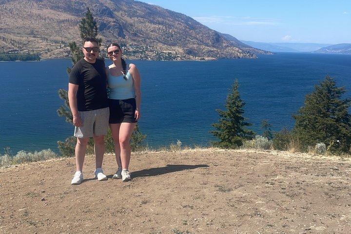 Kelowna : ノックスマウンテンとオカナガンレイクビューのガイド付きハイキング