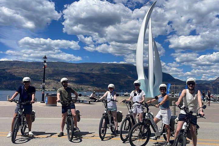 Anmeldelser af Kelowna E-Bike Adventure og Axe Throwing Experience