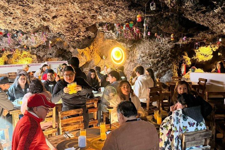 Balloon Flight + Natural Cave Breakfast + Pyramids + Pickup
