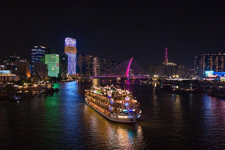 ホーチミン市： サイゴン川クルーズでのディナー