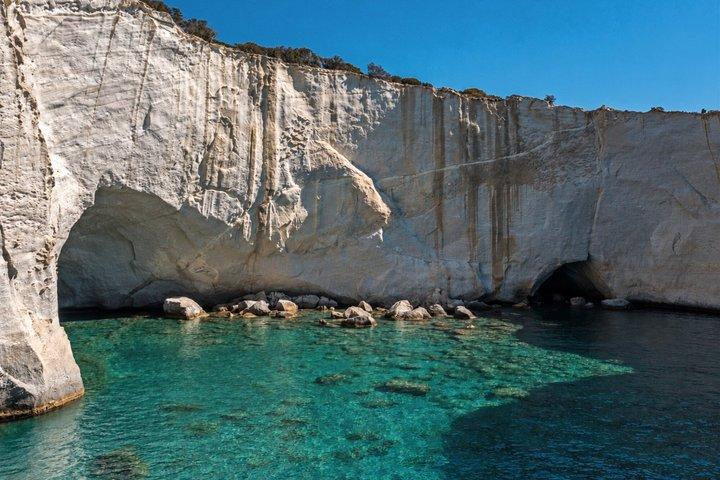 Milos : プライベートボートツアー—Kleftiko Sarakiniko Poliegos