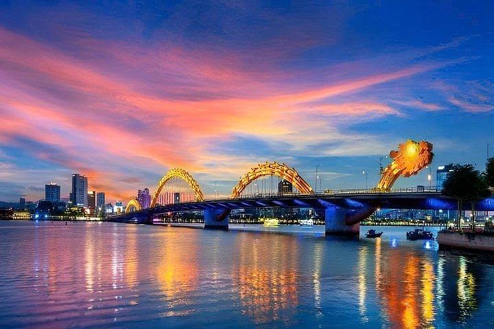 空港からダナン/ホイアンのホテルへのプライベートカー送迎