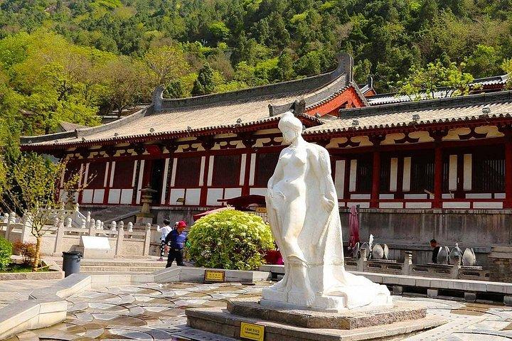 西安テラコッタ軍と華慶宮見学団子ランチ付き