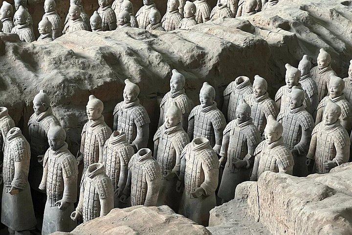 西安テラコッタ軍と華慶宮見学団子ランチ付き