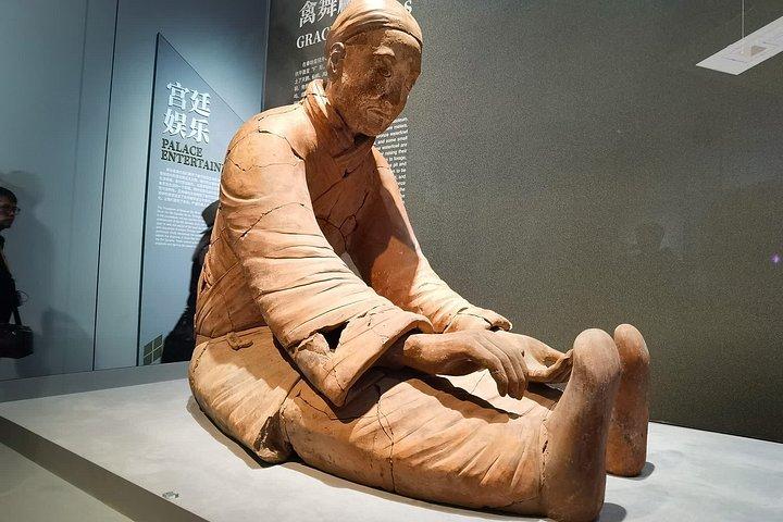西安テラコッタ軍と華慶宮見学団子ランチ付き