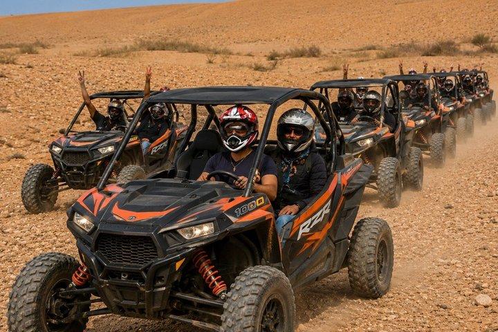 Marrakech: 1hour buggy ride in Agafay, camel ride and dinner show