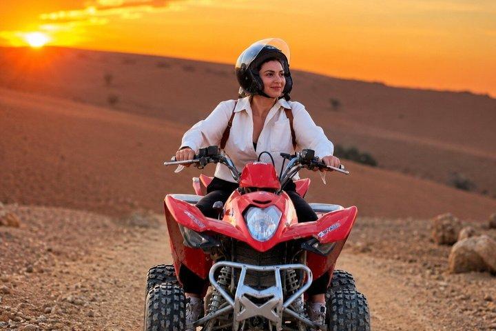 Marrakech: 1hour buggy ride in Agafay, camel ride and dinner show