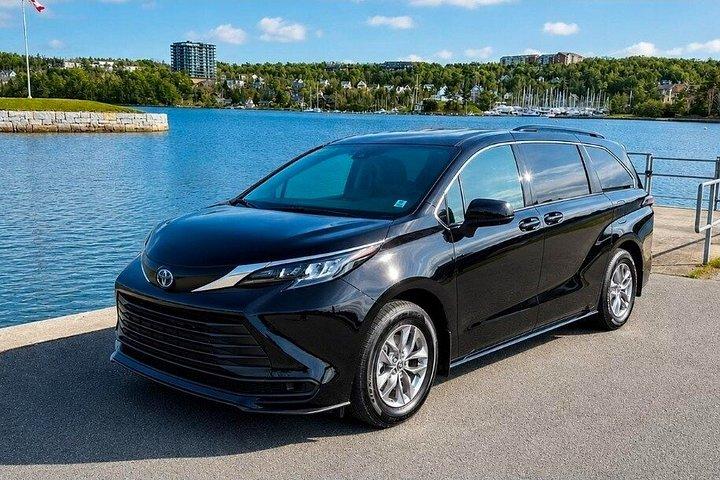 Private Transfer: Québec Airport (YQB), Cruise Port & Downtown