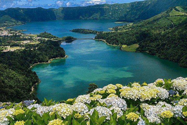 Private Tour Seven Cities, Fire Lagoon & Pineapple Plantation
