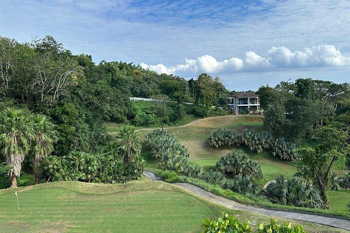 Roatan Golf at The Black Iguana Course