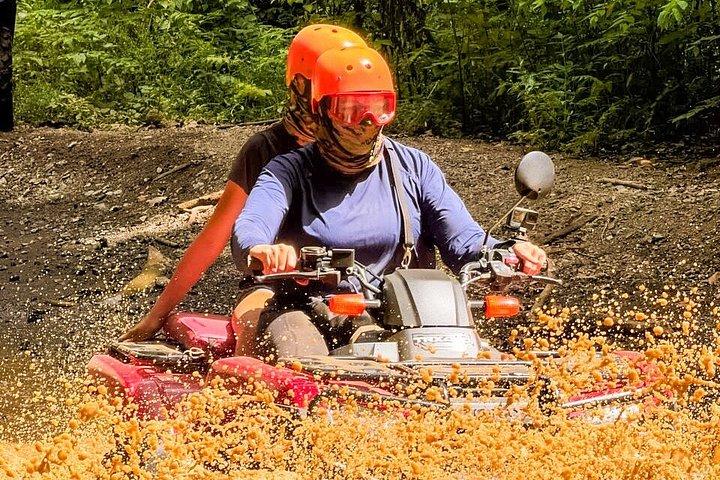 Aventura de quadriciclo pelas trilhas escondidas de Guanacaste