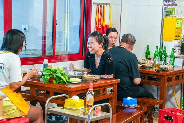 Chongqing Local Flavors, Night Views & Mountain City Tour