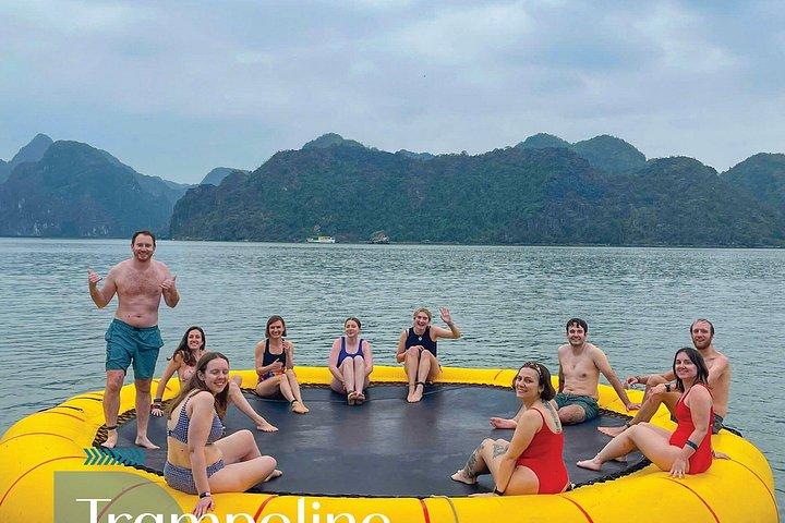 ハノイからランハ湾へハロンカタマラン豪華クルーズ