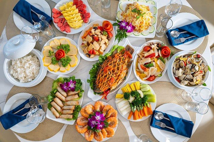 ハロン湾1日ベストバリューツアー–食事、カヤック、水泳、洞窟