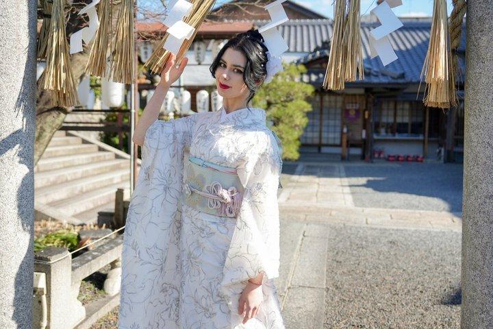 Fushimi Inari Kimono Verhuur Ervaring in Kyoto