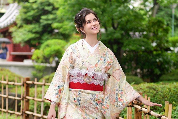 Fushimi Inari Kimono Verhuur Ervaring in Kyoto